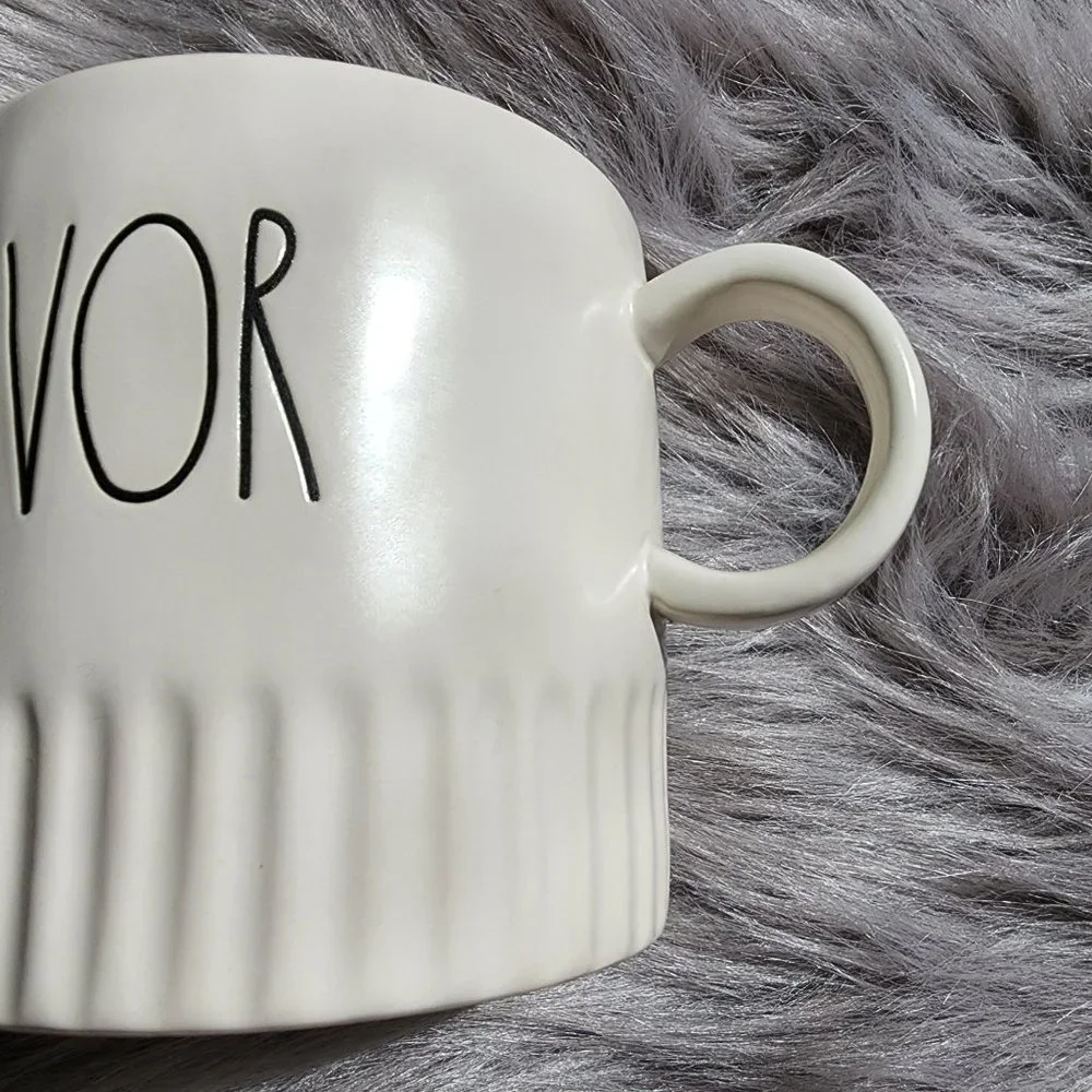 Rae Dunn by Magenta SAVOR‎ wider mug with ridged bottom
